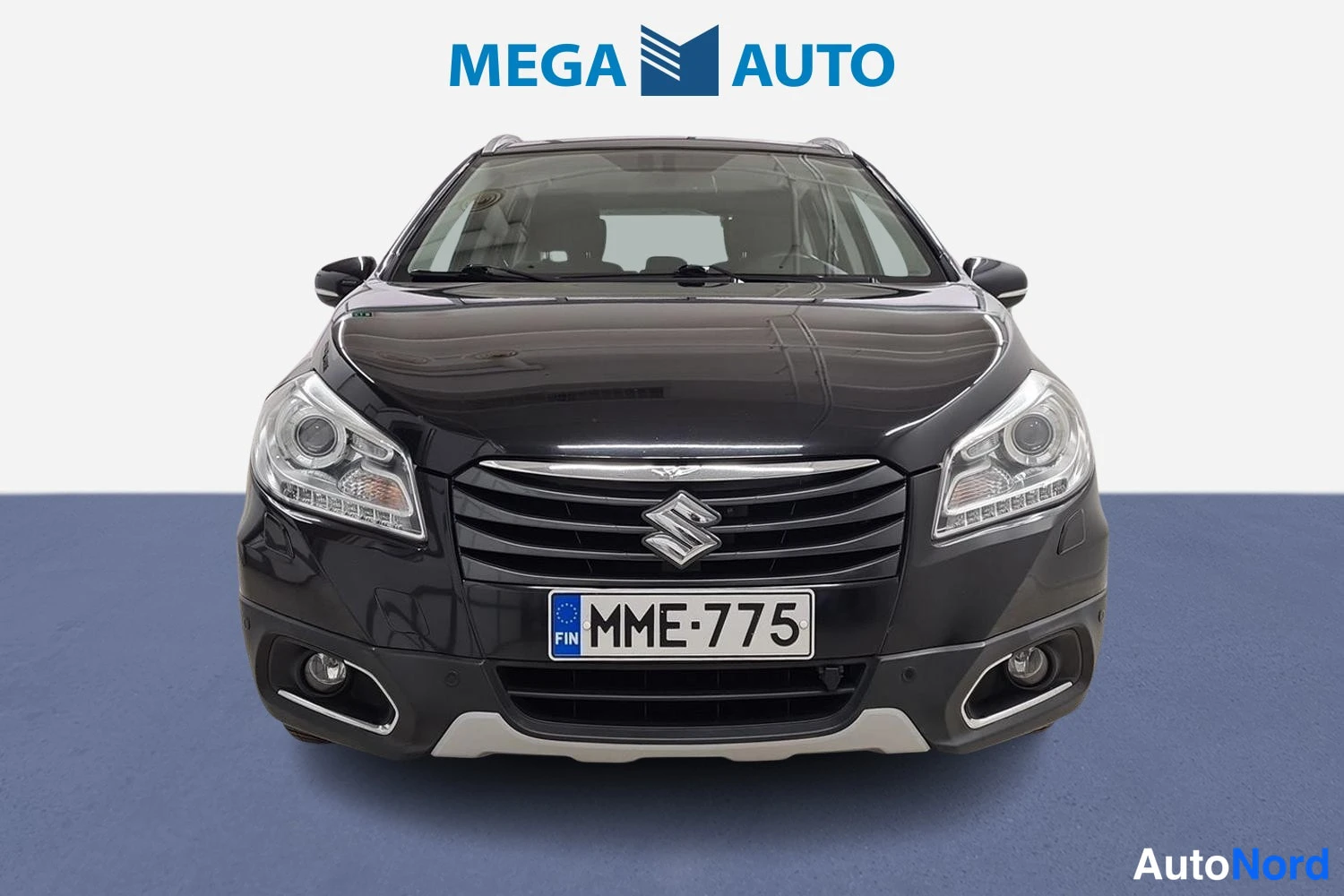 Musta Suzuki SX4 2014, edestä, kuva 2