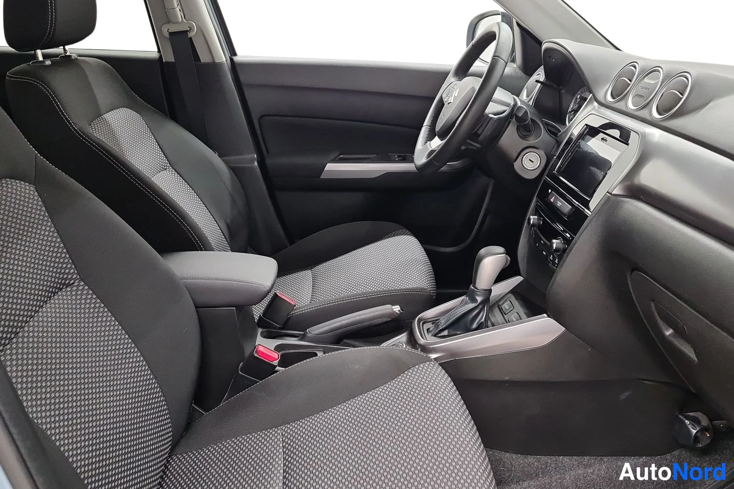 Sininen Suzuki Vitara 2020, kuva 10