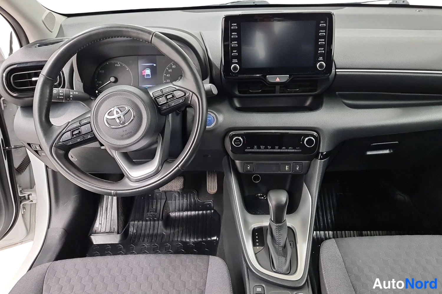 Valkoinen Toyota Yaris 2020, kuva 8
