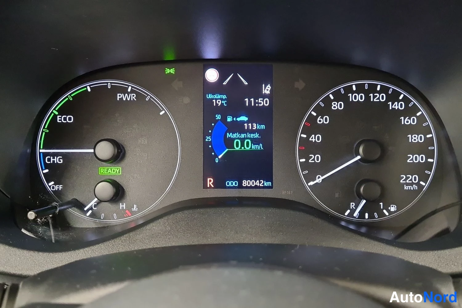 Valkoinen Toyota Yaris 2020, kuva 18