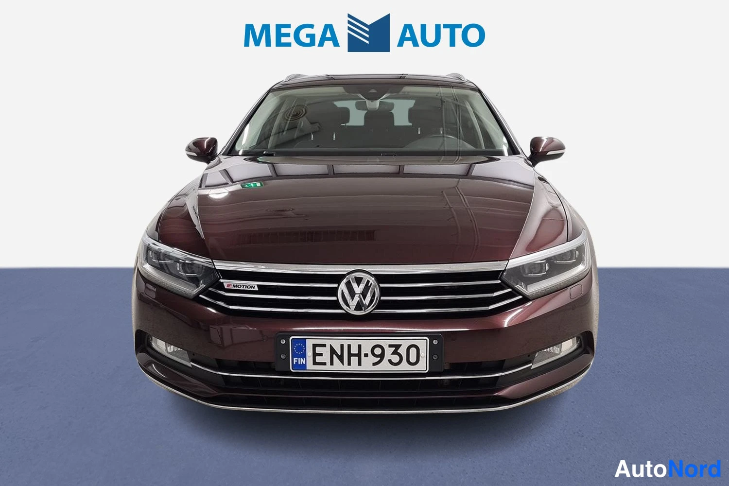 Punainen Volkswagen Passat Variant 2015, edestä, kuva 2