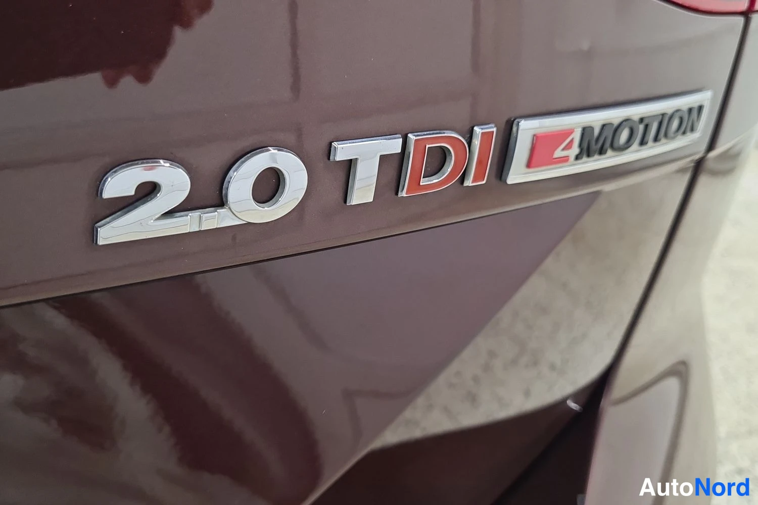 Punainen Volkswagen Passat Variant 2015, takaa, kuva 6