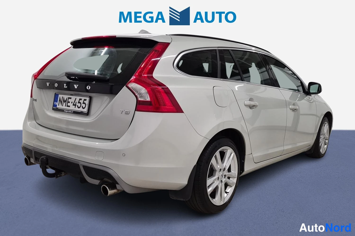 Valkoinen Volvo V60 2011, takaviisto, kuva 5