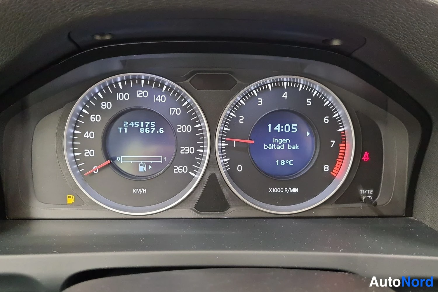 Valkoinen Volvo V60 2011, kuva 17