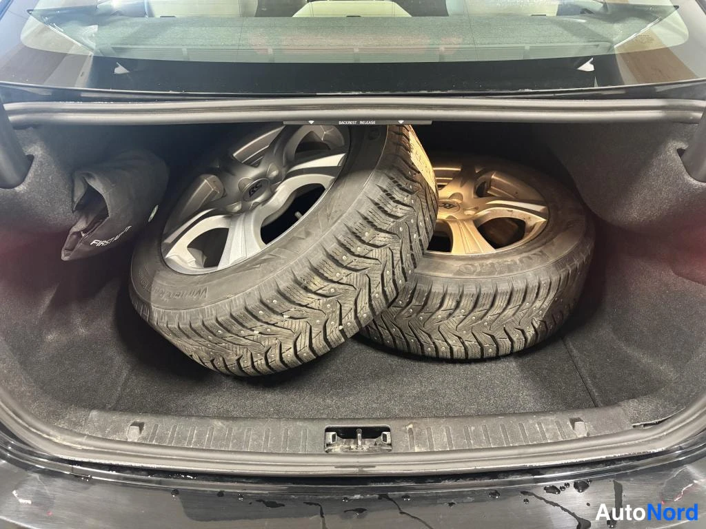 Musta Volvo S60 2012, kuva 12