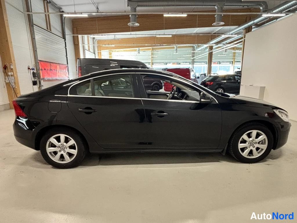 Musta Volvo S60 2012, kuva 15