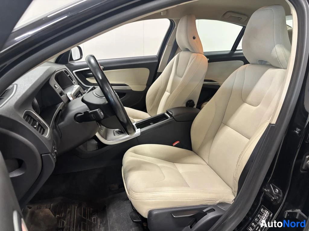 Musta Volvo S60 2012, kuva 8