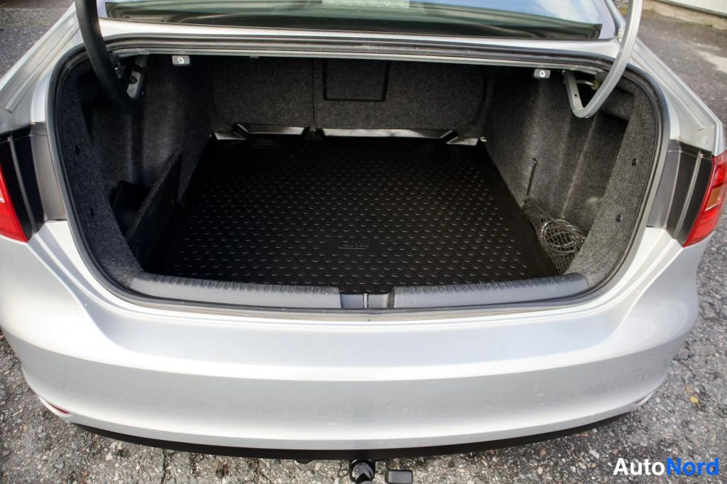 Hopea Volkswagen Jetta 2012, kuva 13