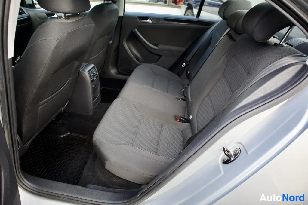 Hopea Volkswagen Jetta 2012, kuva 11