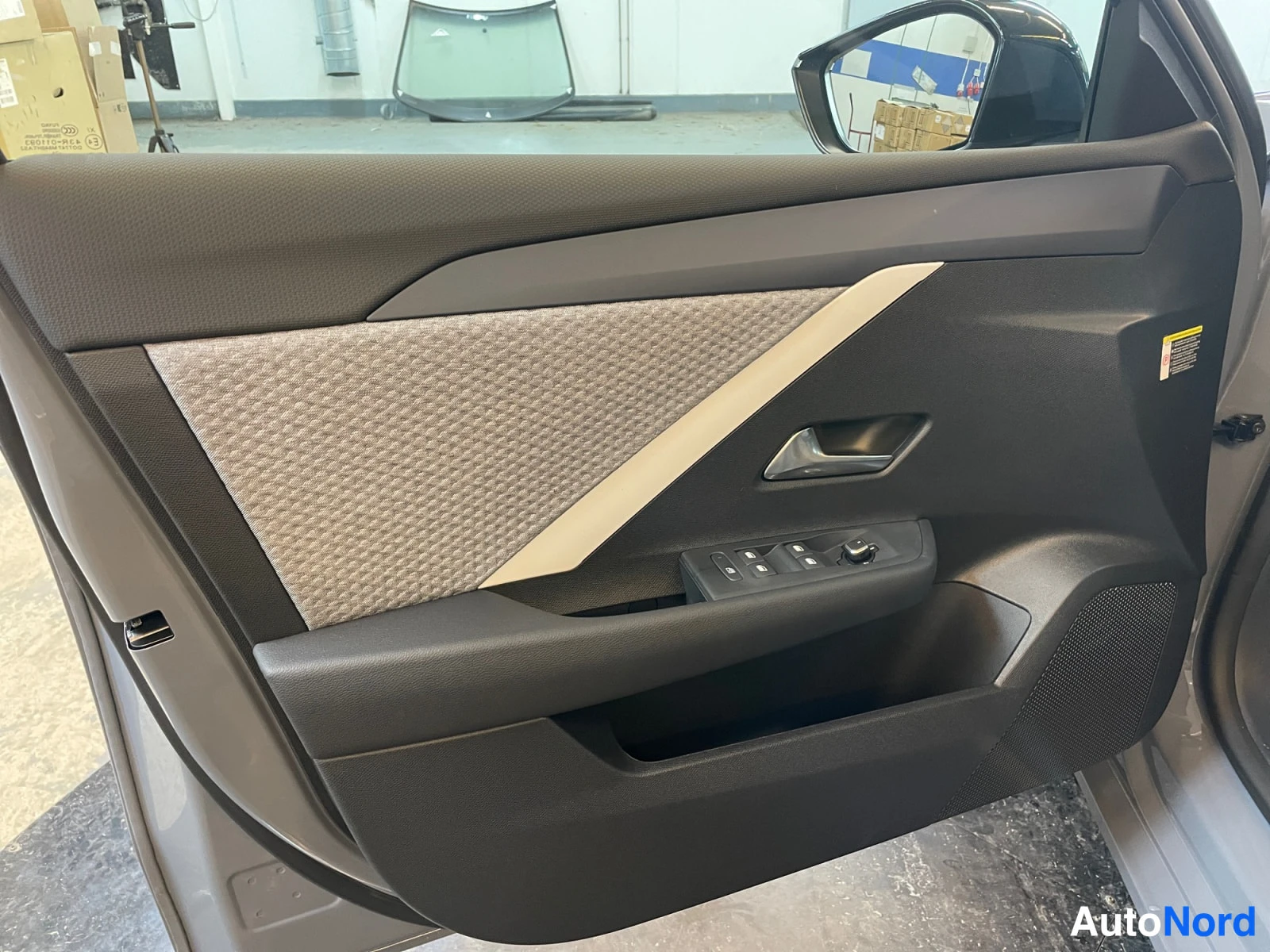 Harmaa Opel Astra 2026, yksityiskohta, kuva 19
