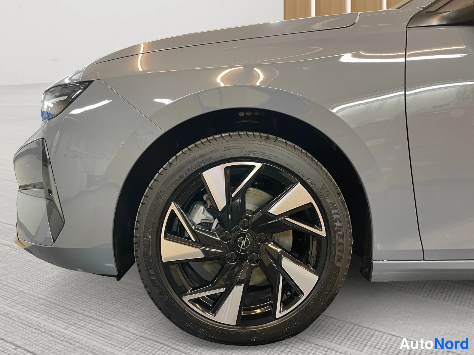 Harmaa Opel Astra 2026, yksityiskohta, kuva 18