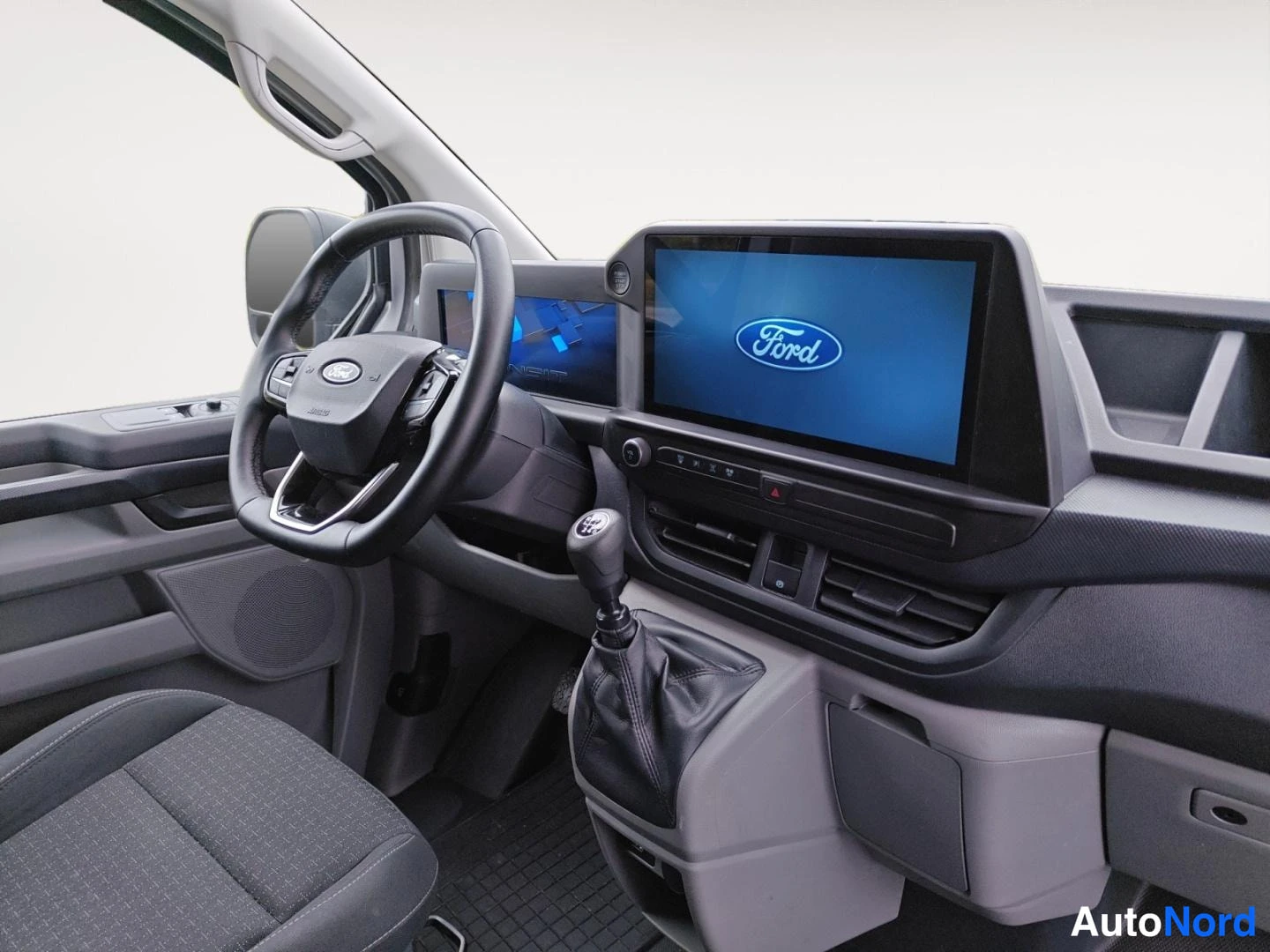 Hopea Ford Transit Custom 2025, kuva 16