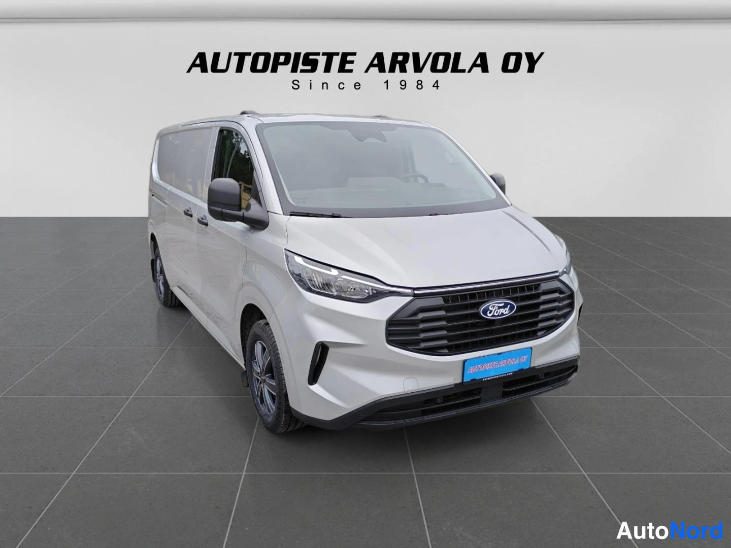 Hopea Ford Transit Custom 2025, etuviisto, keula oikealle, kuva 4