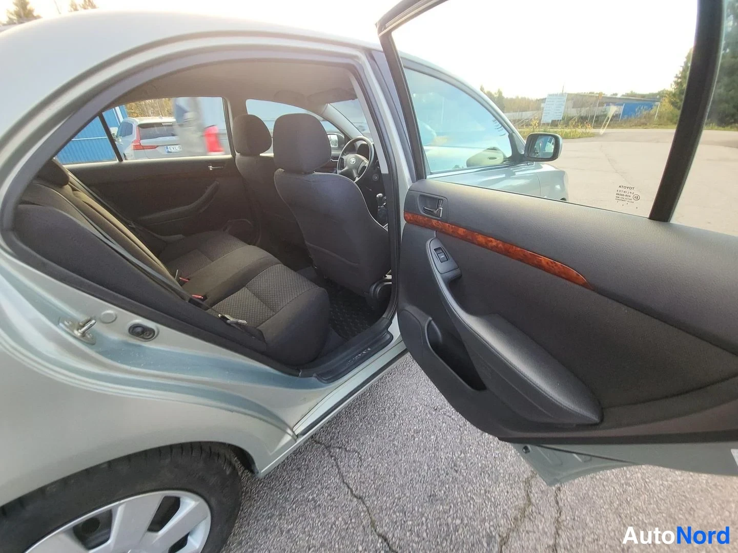 Vihreä Toyota Avensis 2004, kuva 25