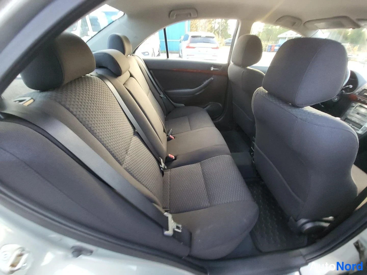 Vihreä Toyota Avensis 2004, kuva 26
