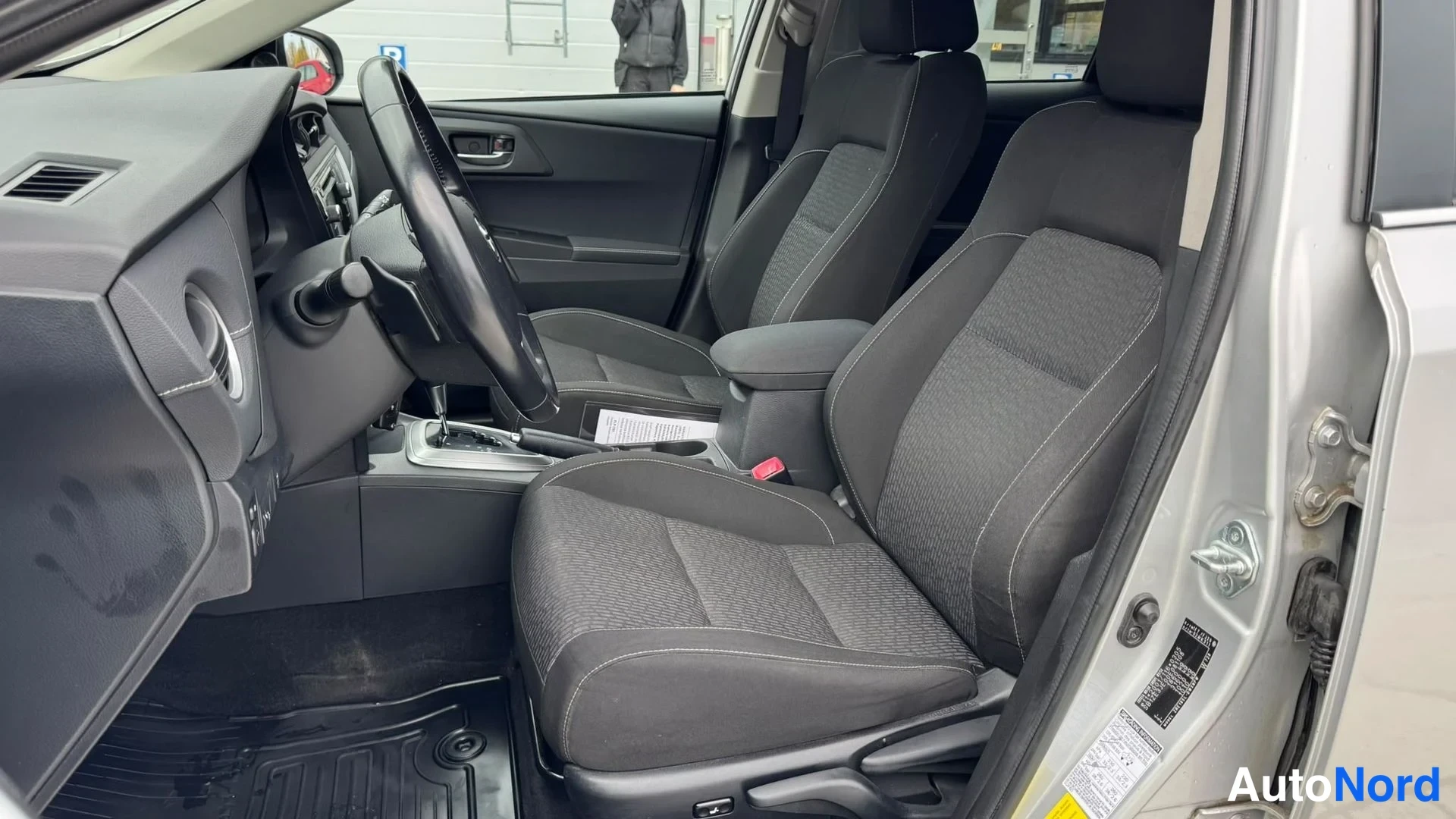 Silver Toyota Auris Touring Sports 2015, front seats, photo 10
