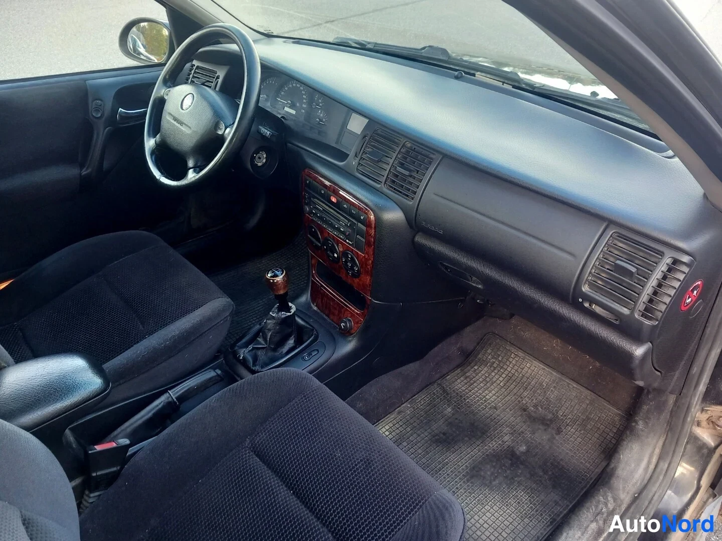 Musta Opel Vectra 2001, kuva 7