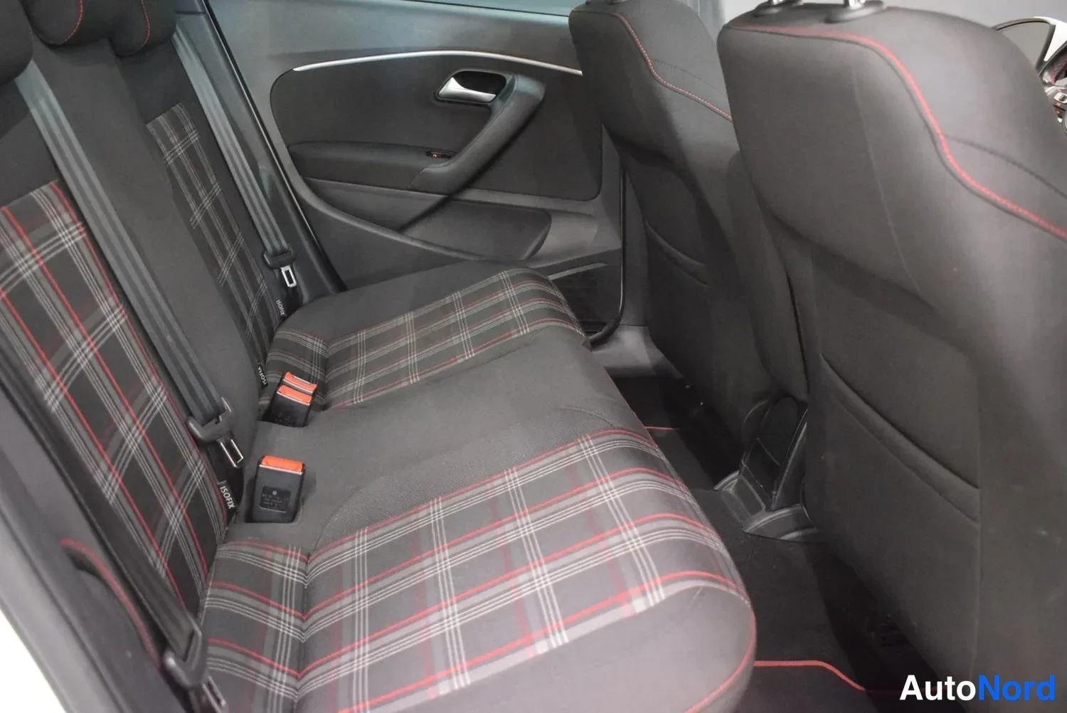 Valkoinen Volkswagen Polo GTI 2017, kuva 12