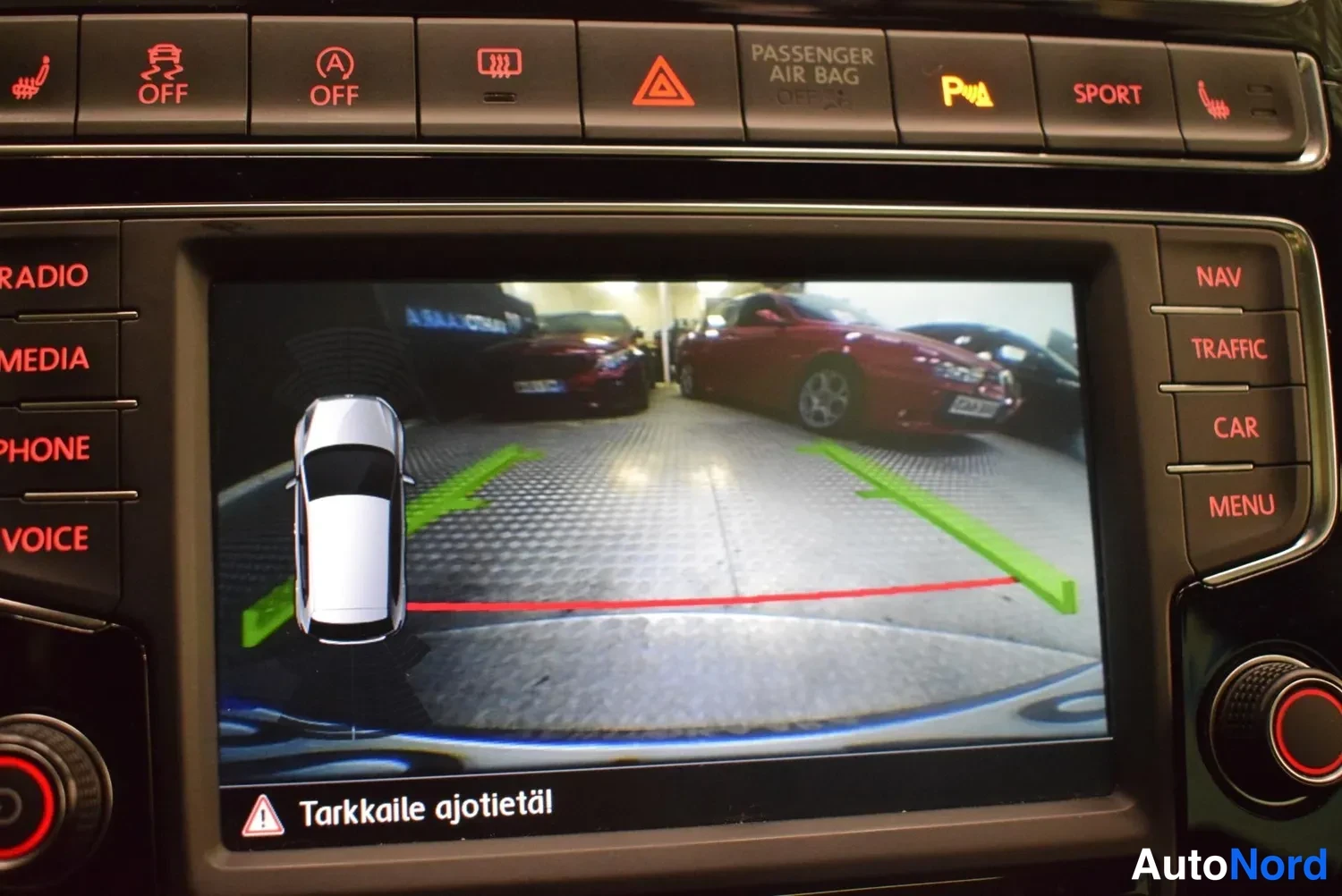 Valkoinen Volkswagen Polo GTI 2017, kuva 20