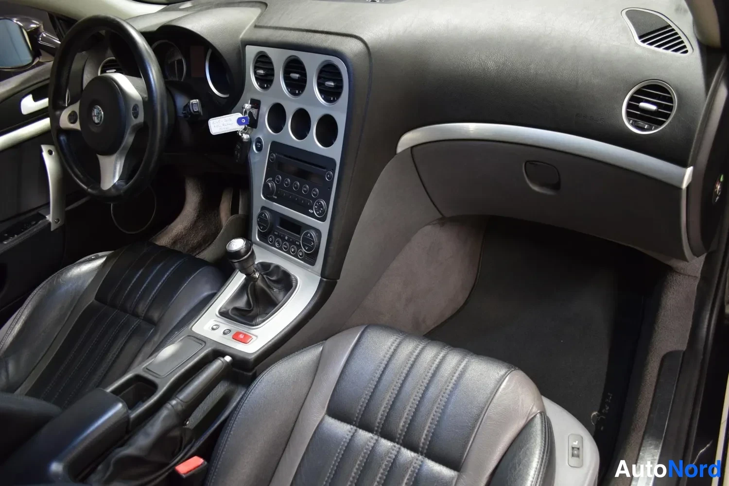 Black Alfa Romeo Brera 2008, cockpit, photo 10
