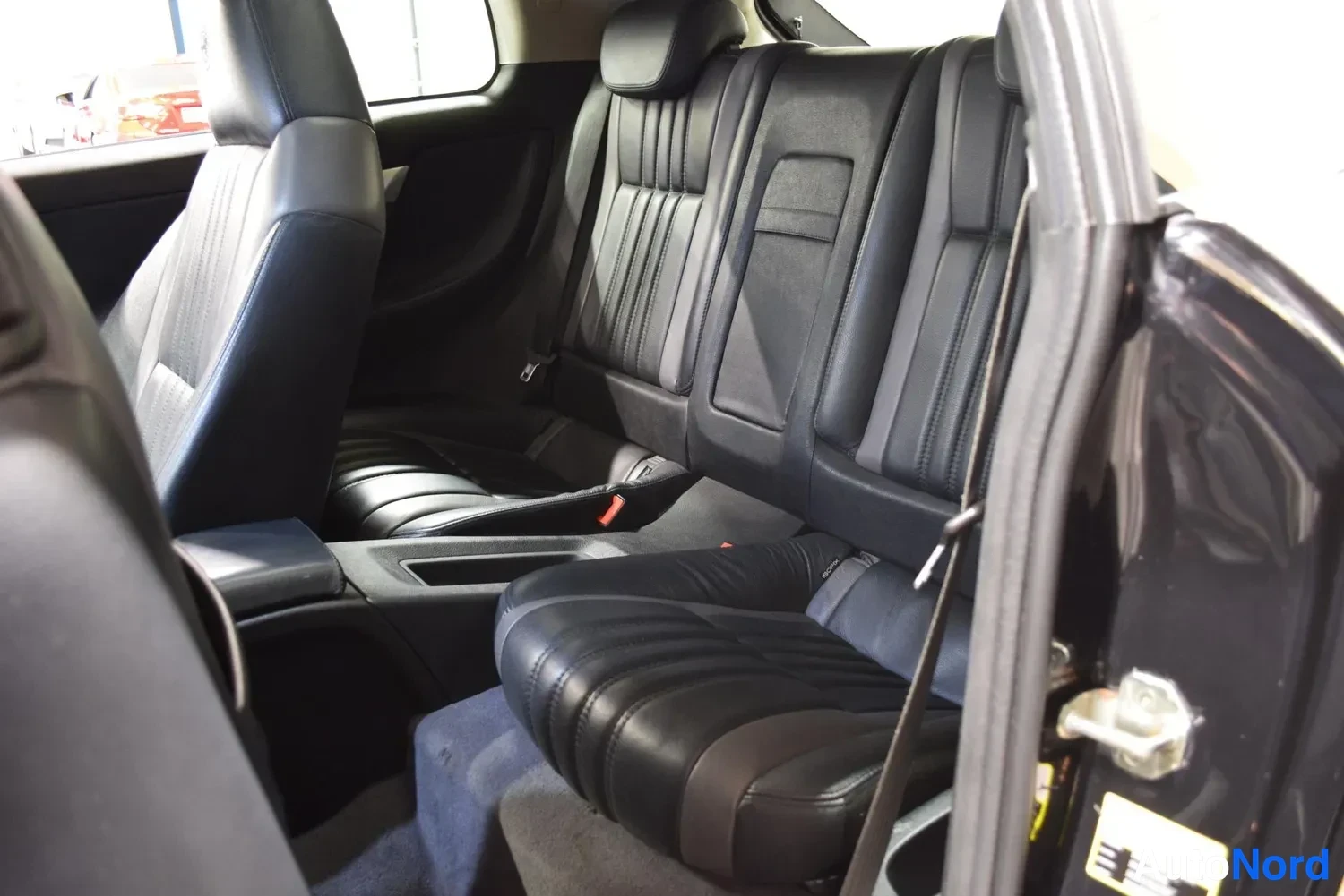 Black Alfa Romeo Brera 2008, rear seats, photo 15