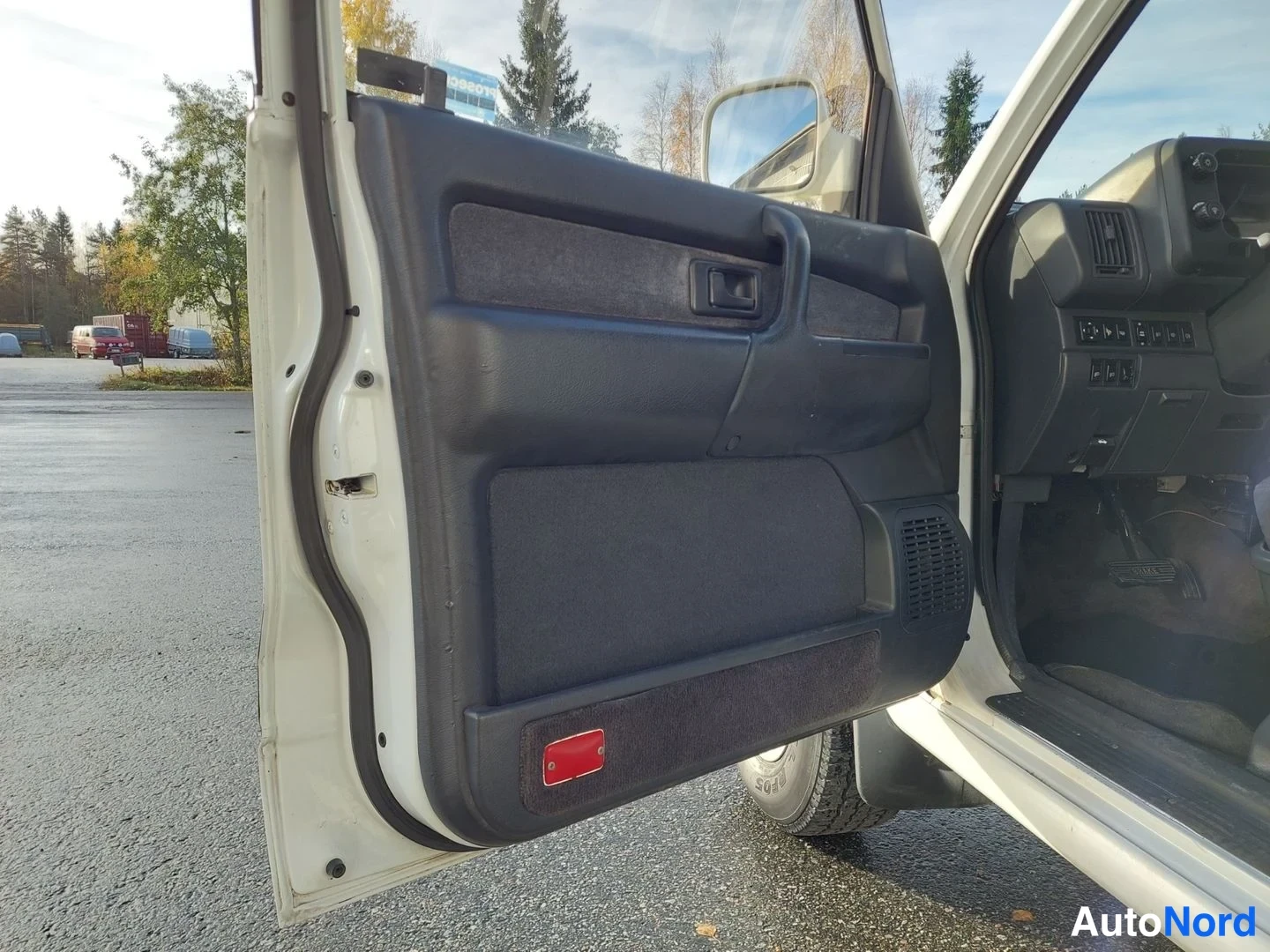 Valkoinen Opel Monterey 1993, kuva 15