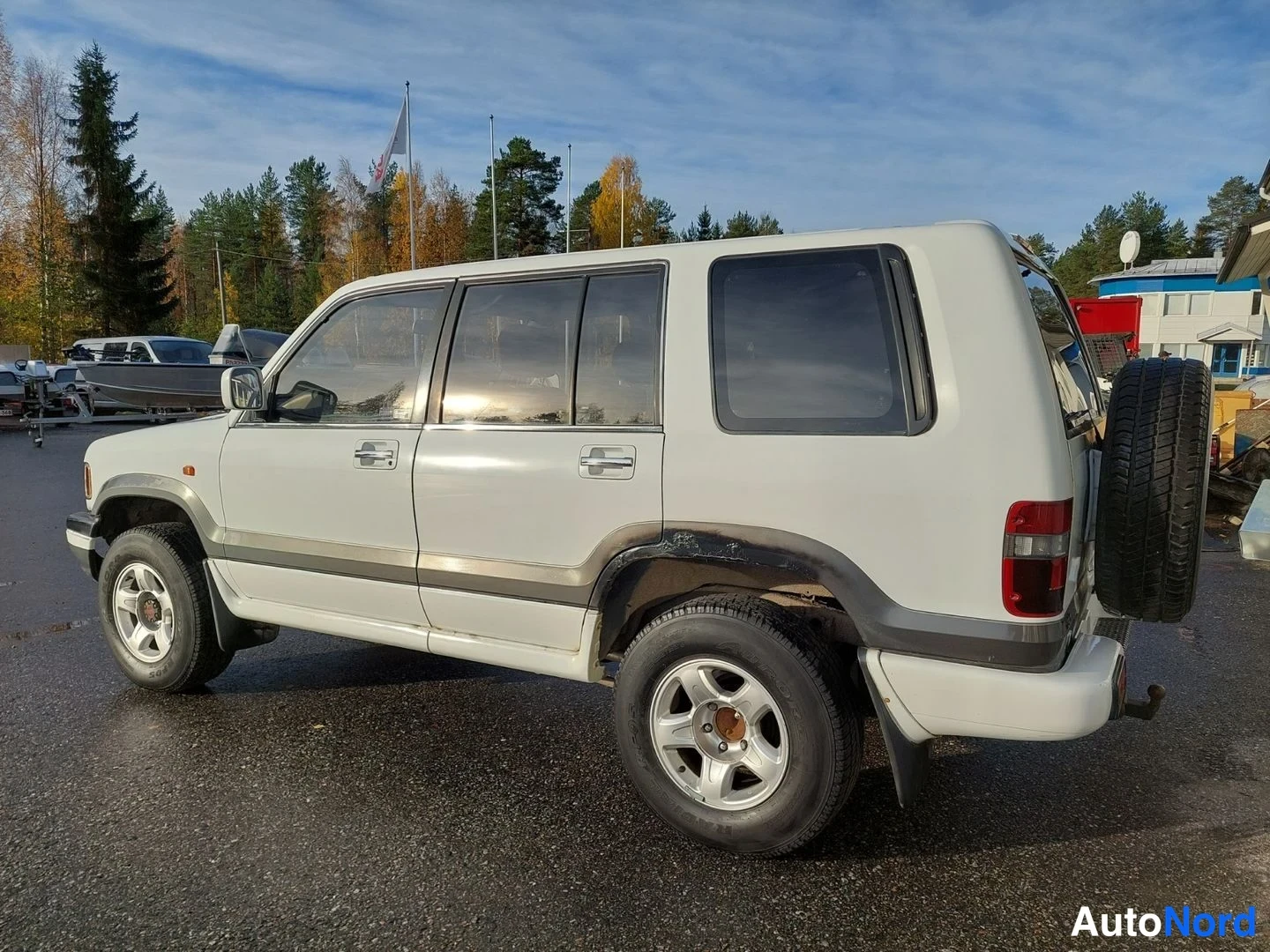 Valkoinen Opel Monterey 1993, takaviisto, kuva 7