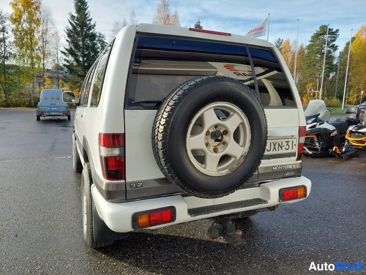 Valkoinen Opel Monterey 1993, takaviisto, kuva 8