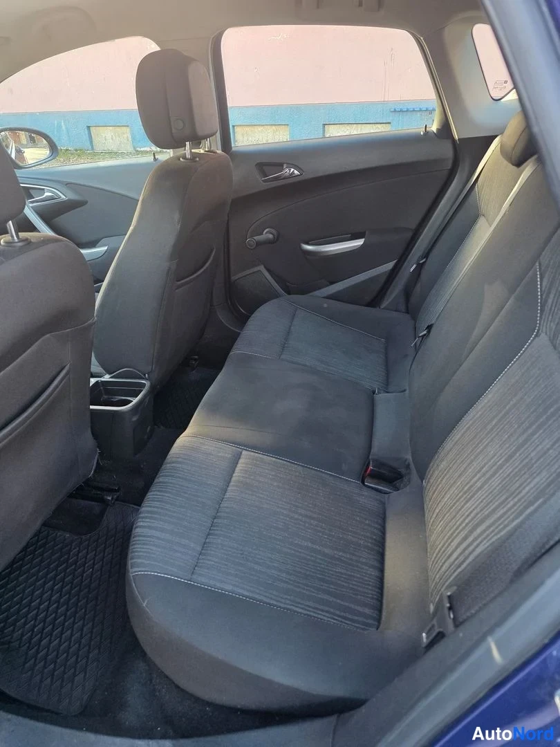 Sininen Opel Astra 2010, kuva 8