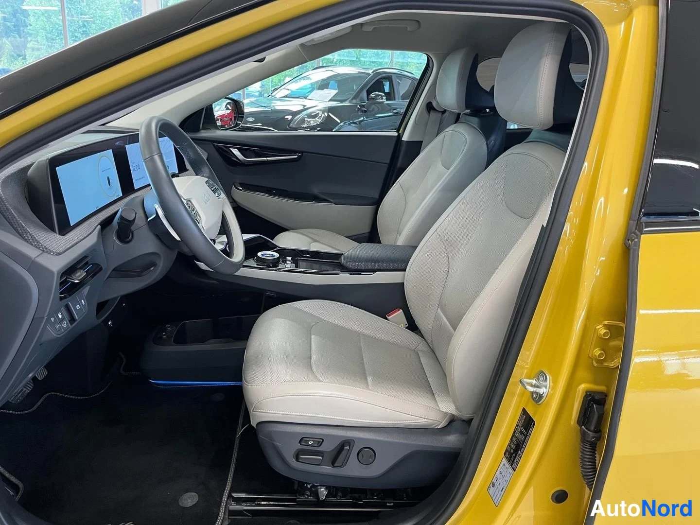 Keltainen Kia EV6 2023, kuva 13