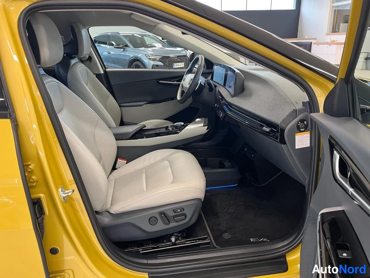 Keltainen Kia EV6 2023, kuva 14