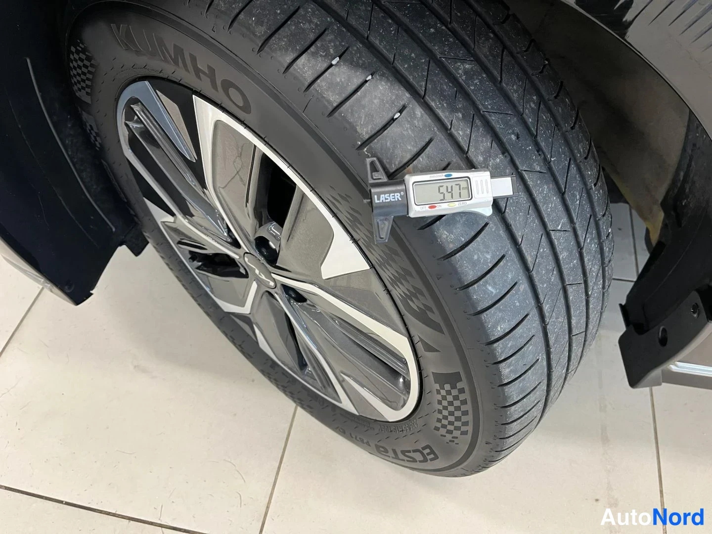 Keltainen Kia EV6 2023, kuva 36