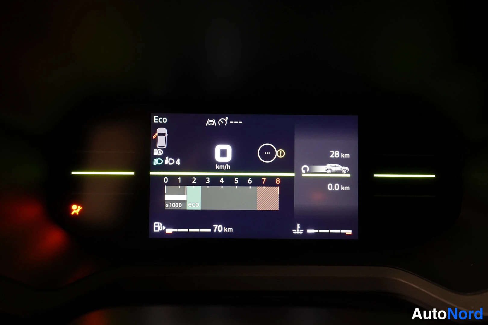 Vit Dacia Duster 2026, bild 34