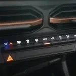 Vit Dacia Duster 2026, bild 40
