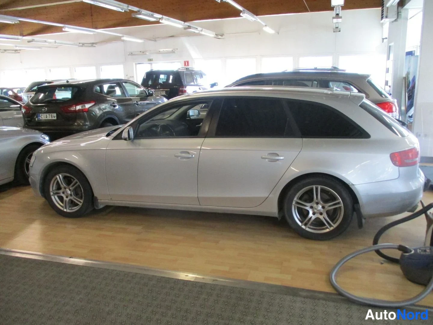 Grey Audi A4 Avant 2012, rear three-quarter, photo 5