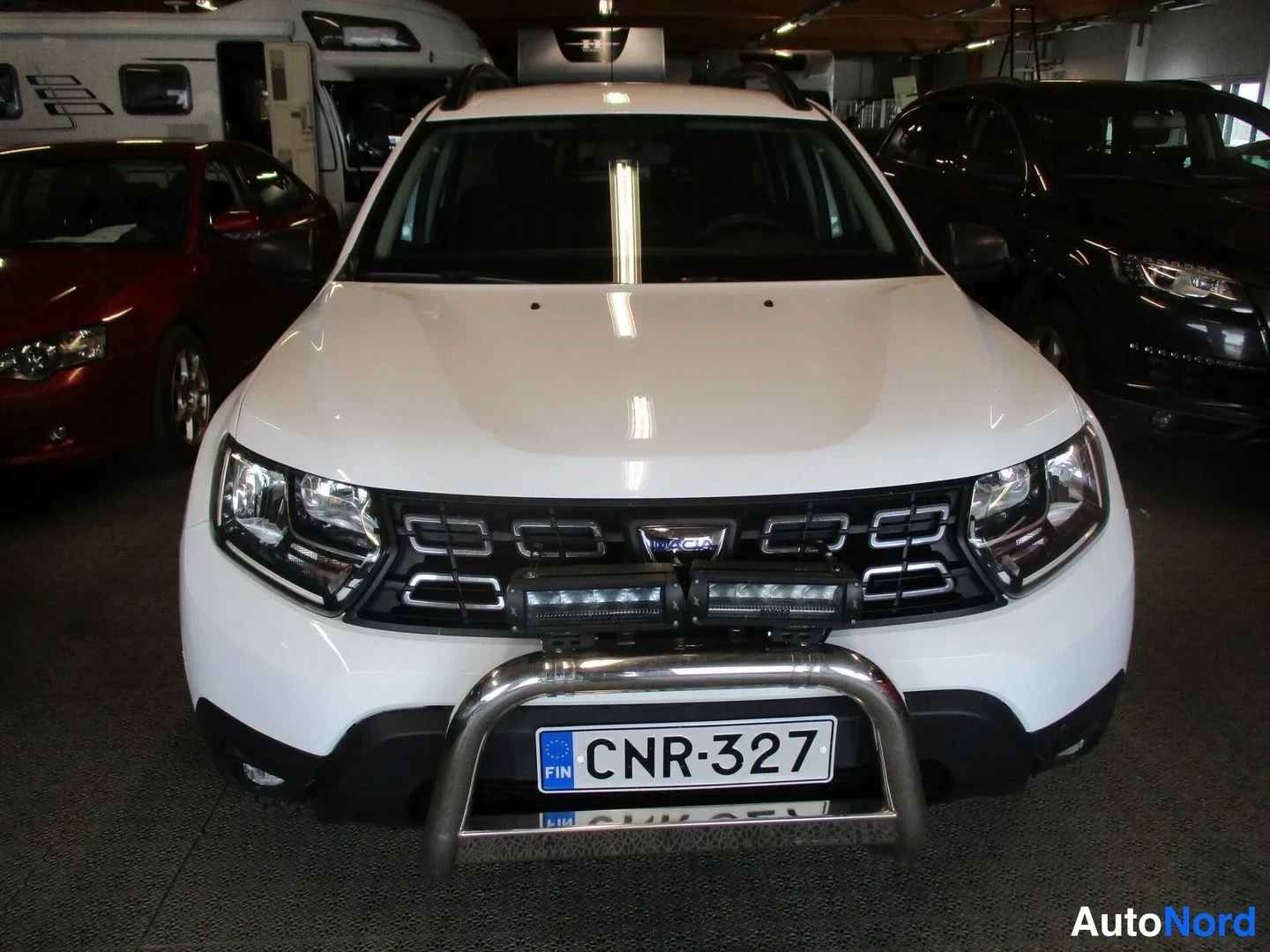 White Dacia Duster 2019, front, photo 3