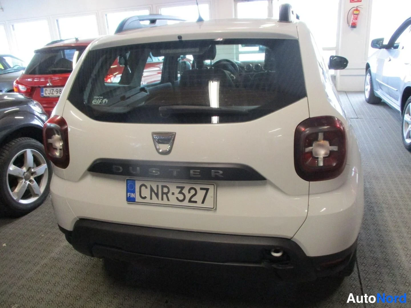 White Dacia Duster 2019, photo 8