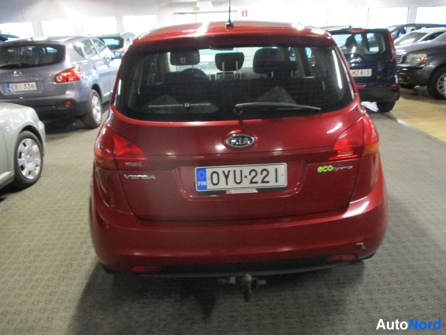 Red Kia Venga 2011, rear, photo 8