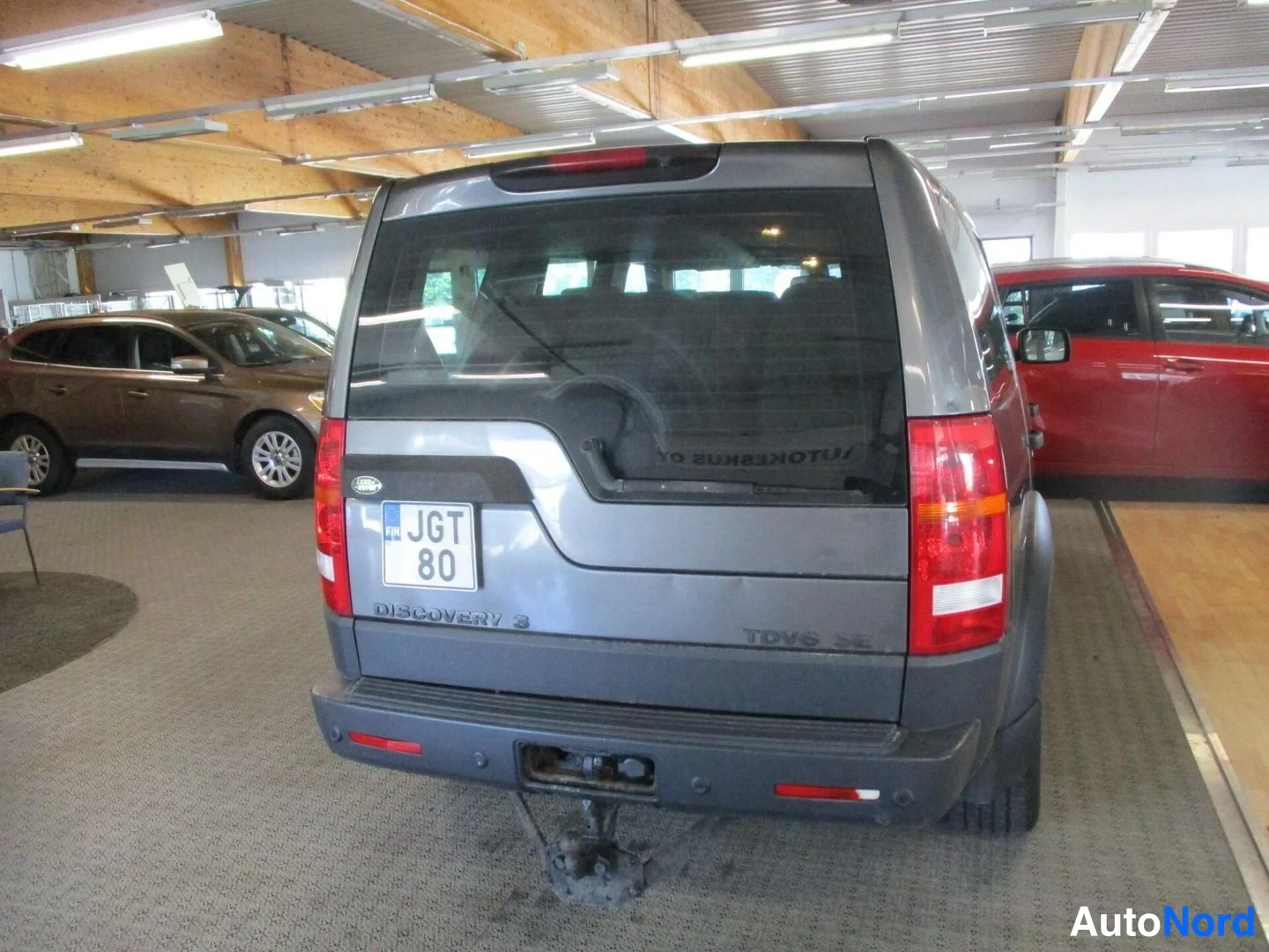Grey Land Rover Discovery 3 2005, rear, photo 6