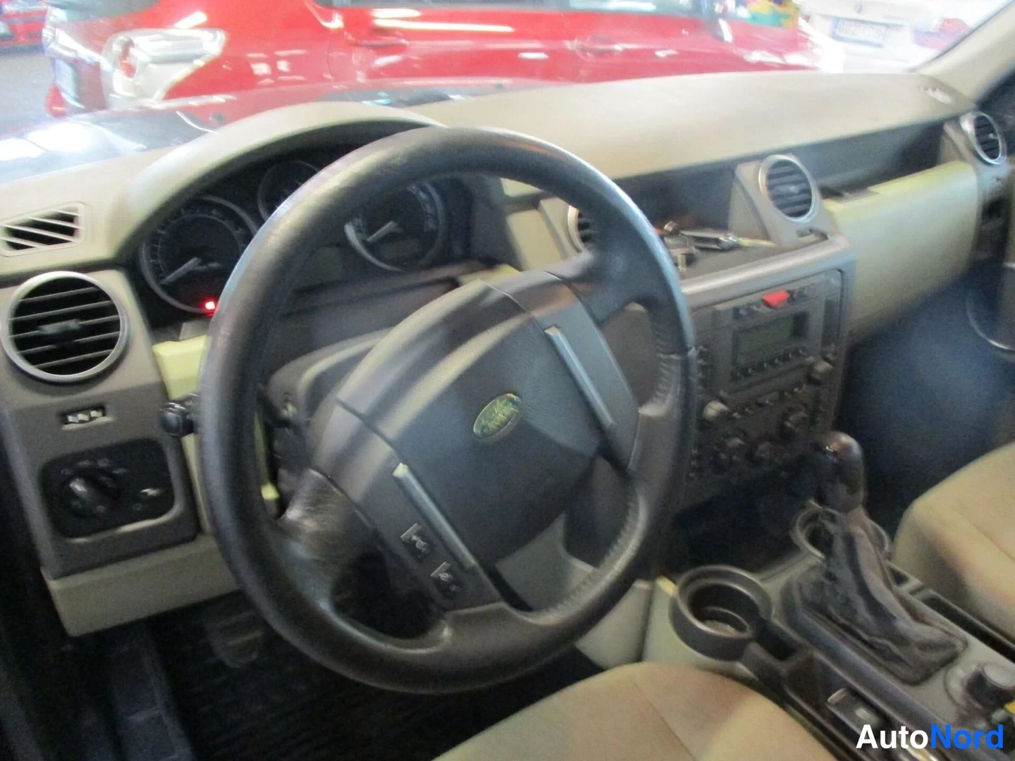 Grey Land Rover Discovery 3 2005, photo 9