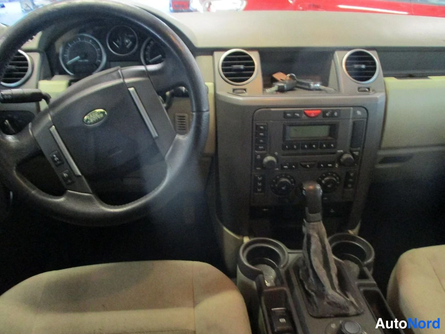 Grey Land Rover Discovery 3 2005, photo 10