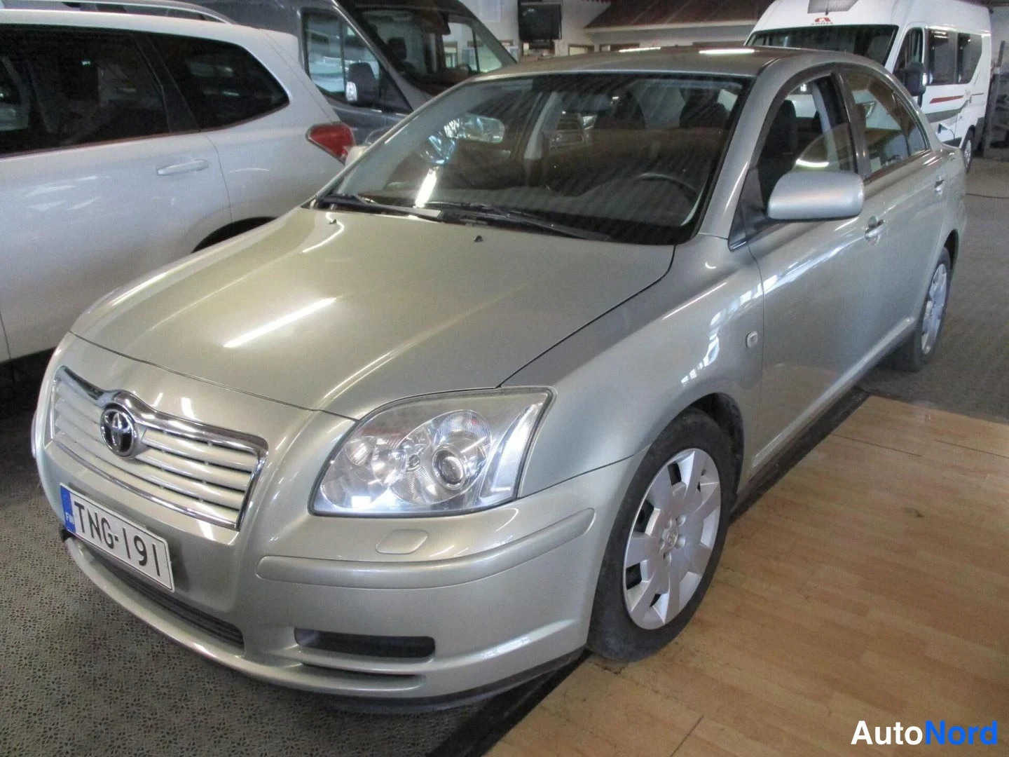 Toyota Avensis 1,8 VVT-i Linea Terra 2004