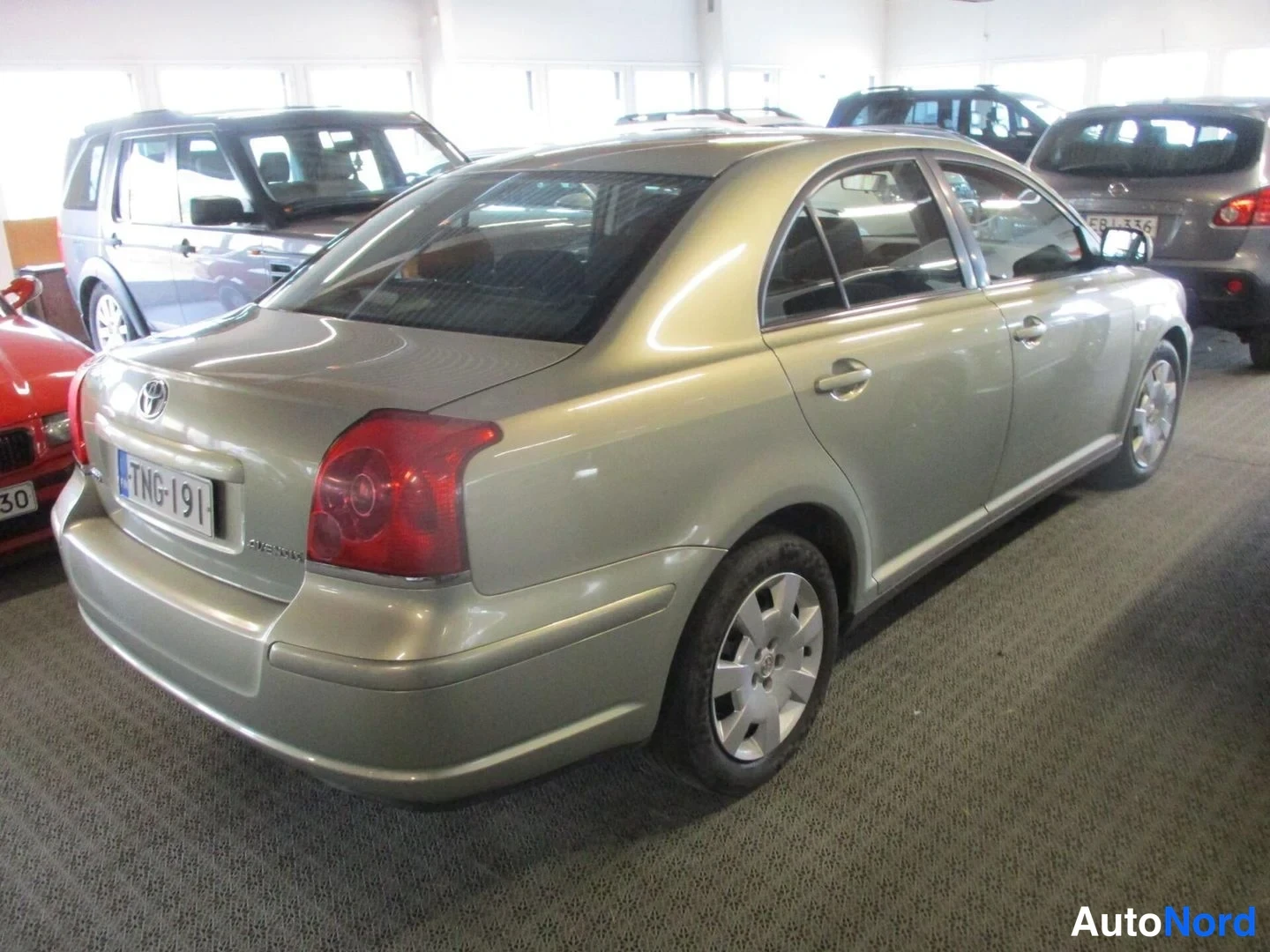 Green Toyota Avensis 2004, rear three-quarter, photo 4
