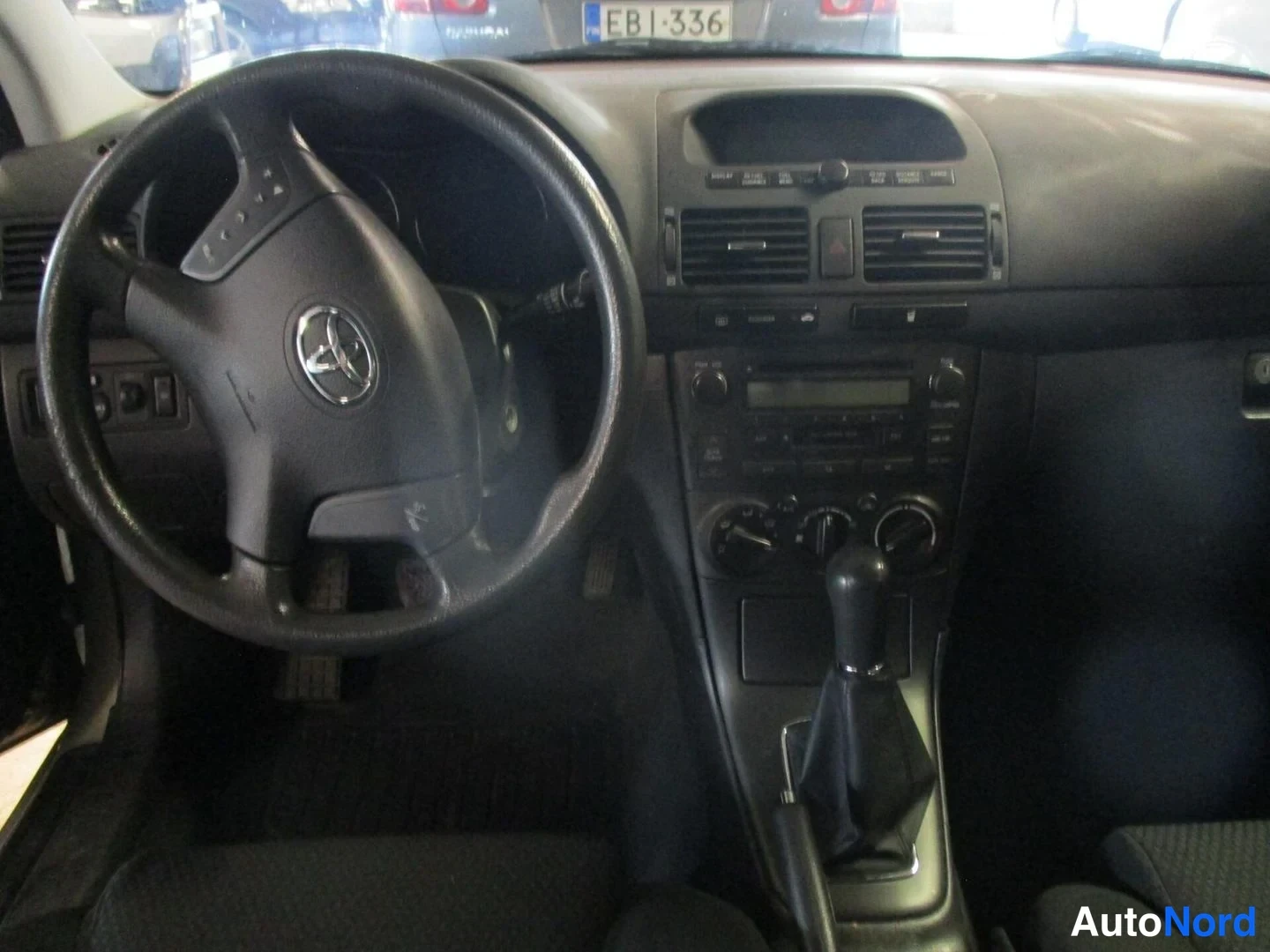 Green Toyota Avensis 2004, photo 6