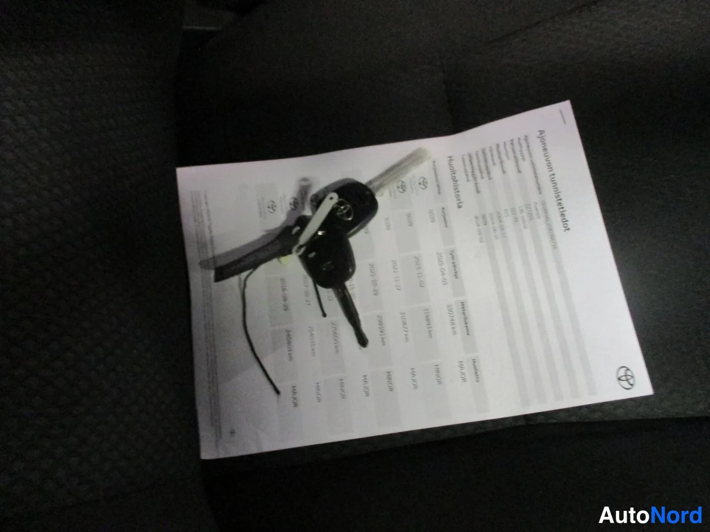 Green Toyota Avensis 2004, photo 9