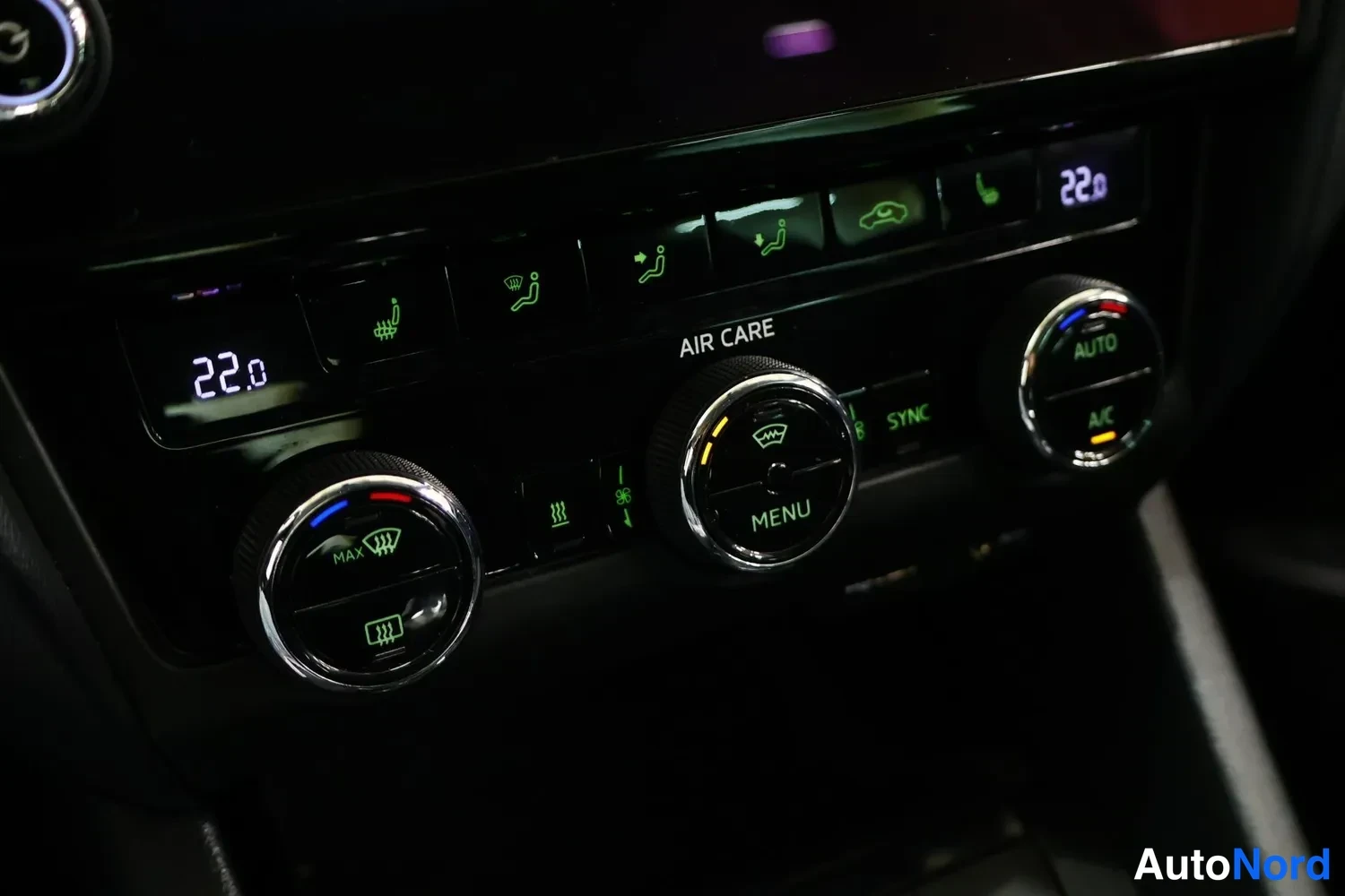 Harmaa Skoda Octavia 2018, kuva 19
