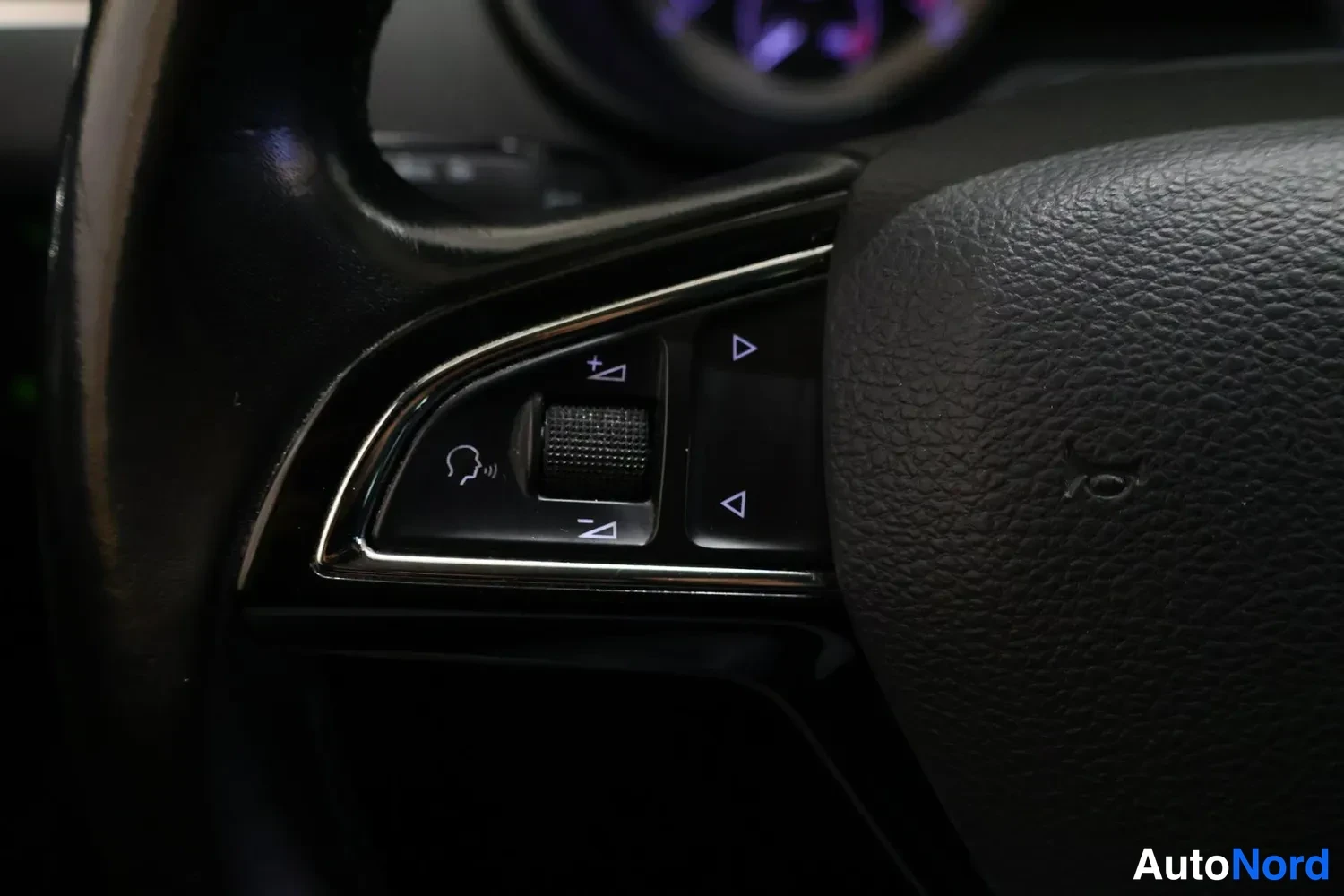Harmaa Skoda Octavia 2018, kuva 21