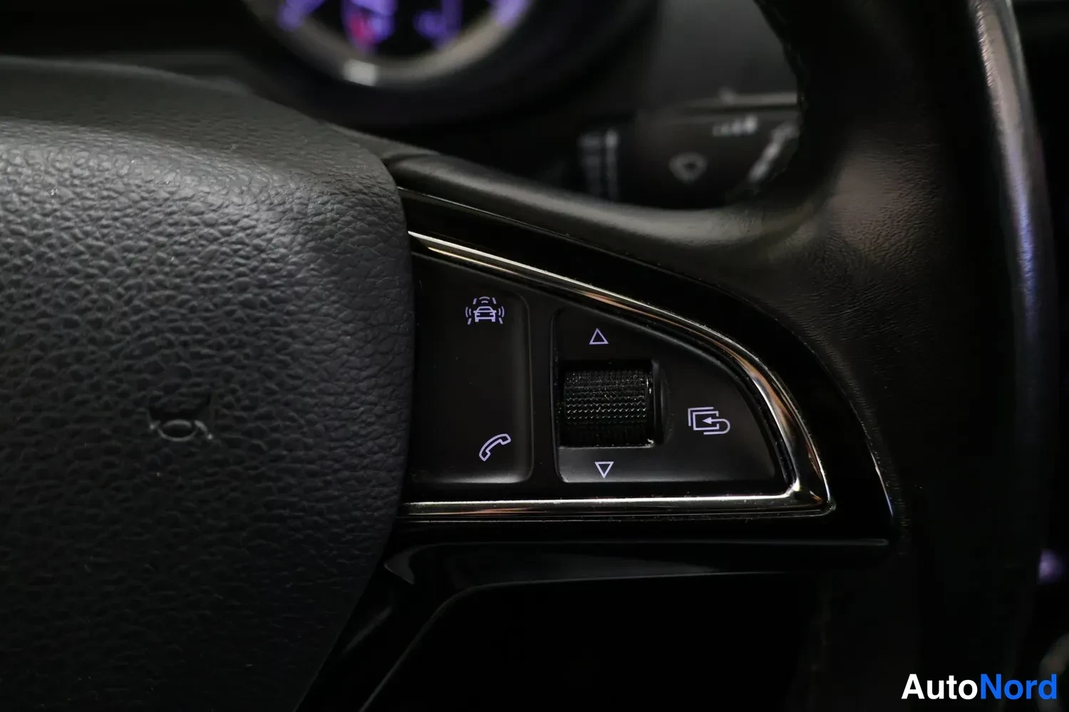 Harmaa Skoda Octavia 2018, kuva 22