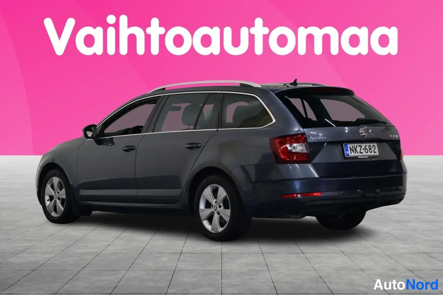 Harmaa Skoda Octavia 2018, takaviisto, kuva 7