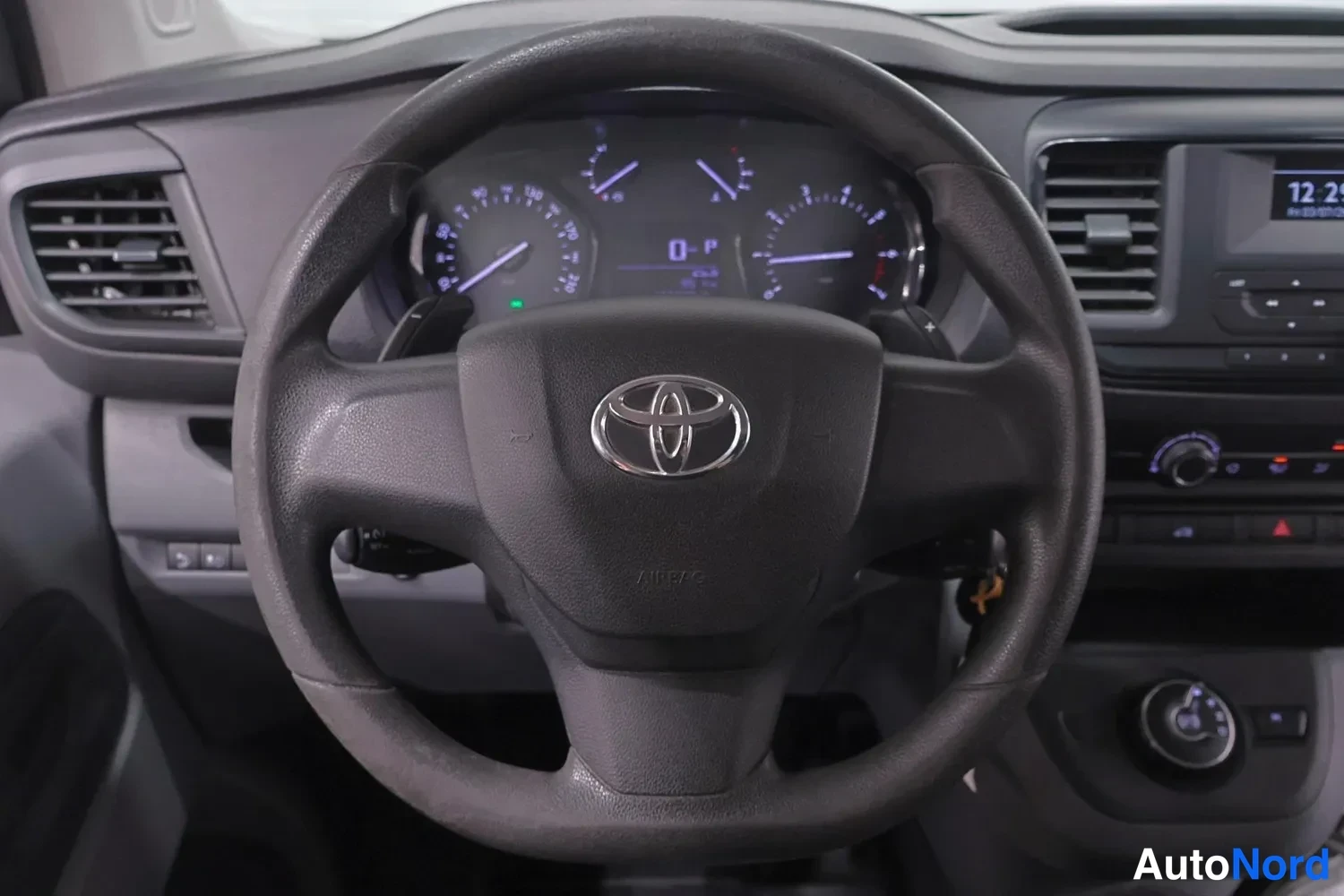 Musta Toyota Proace 2020, kuva 13